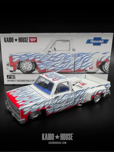 Kaido House X MINIGT KHMG157 Chevrolet Silverado Dually on Fire V2