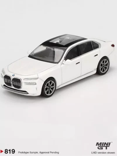 MINIGT 1:64 MGT00819 BMW i7 xDrive60 Mineral White