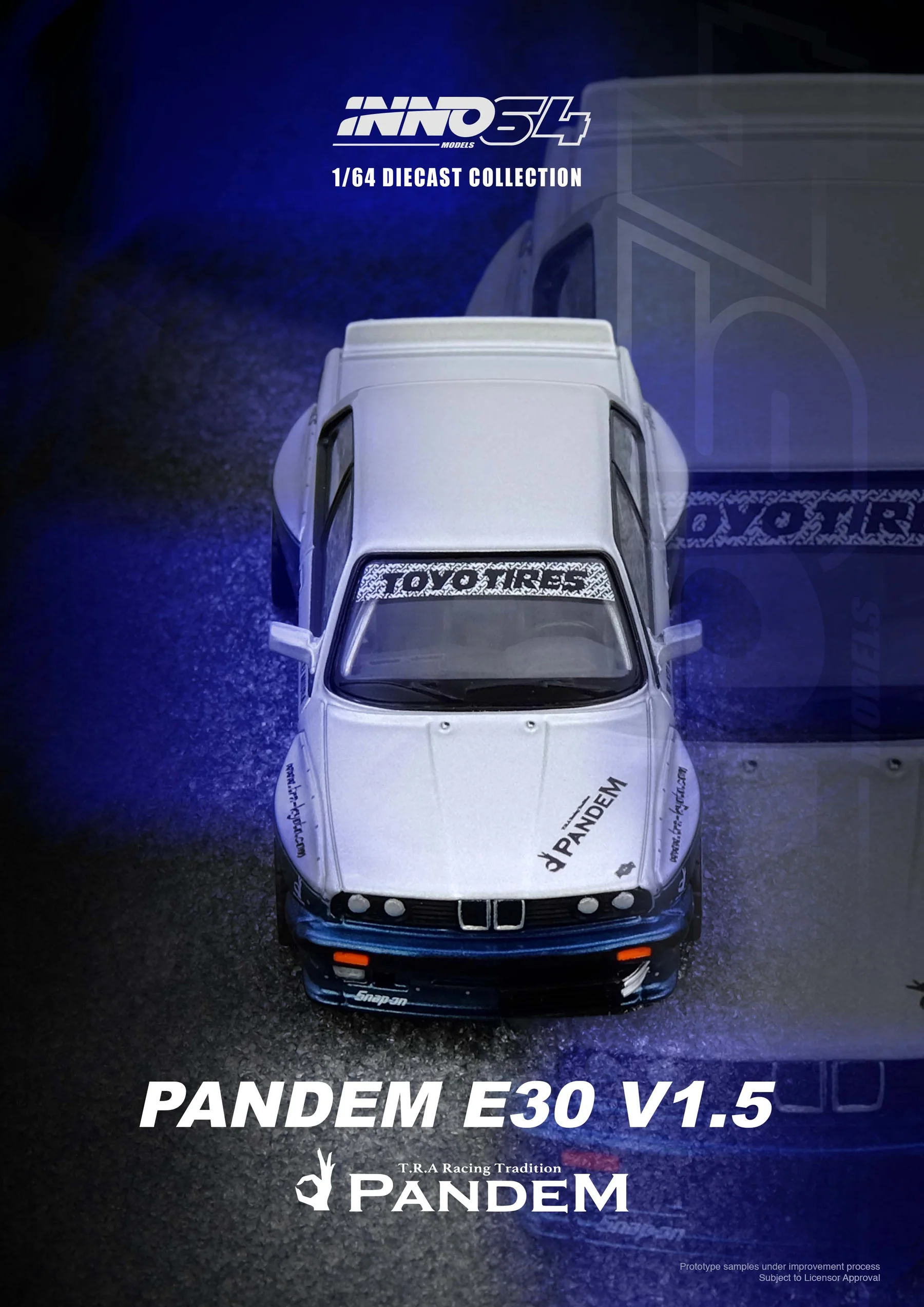 INNO64 1:64 BMW PANDEM E30 M3 SILVER/BLUE