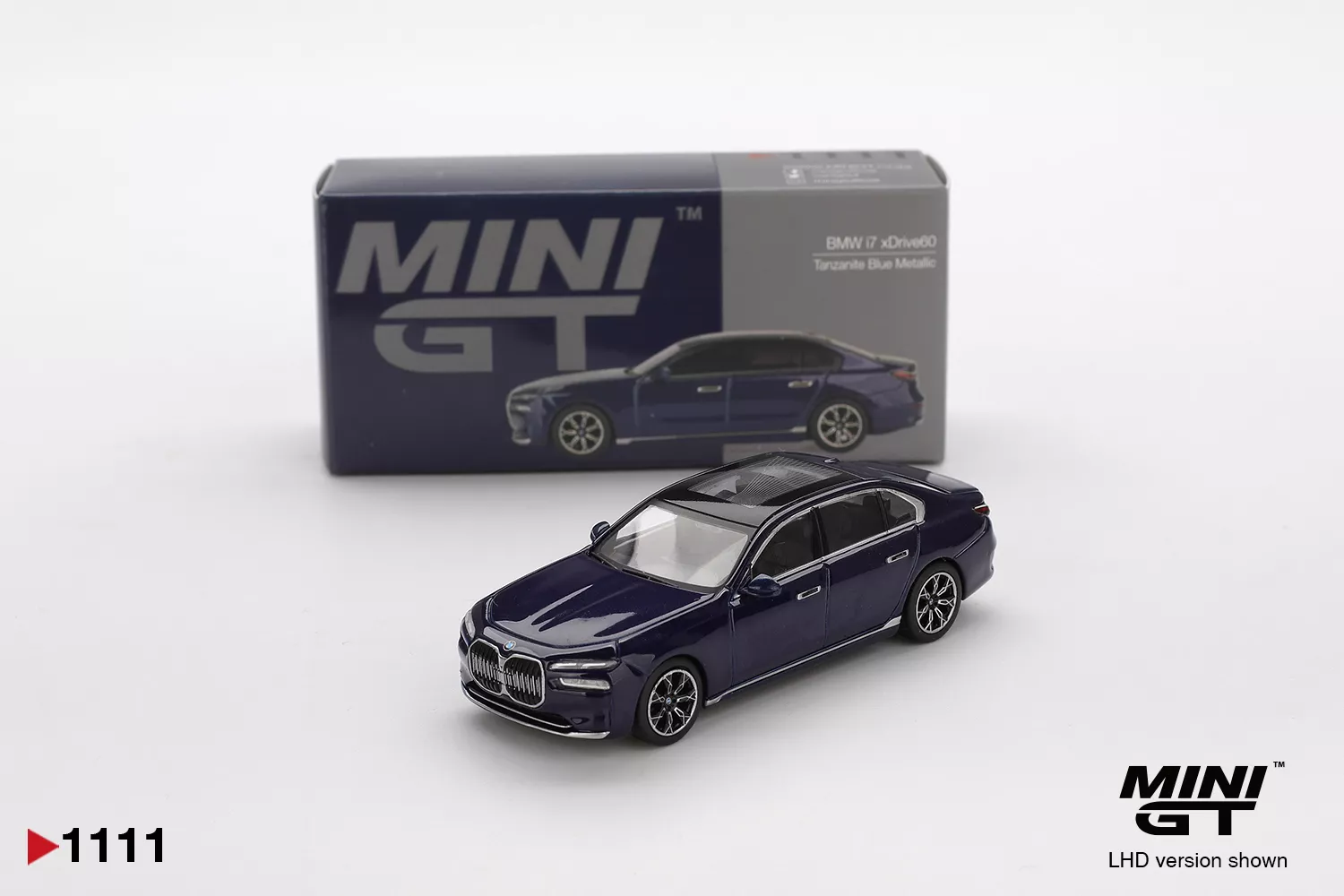 MINI GT 164 MGT01111 BMW i7 XDRIVE60 TANZANITE BLUE METALLIC